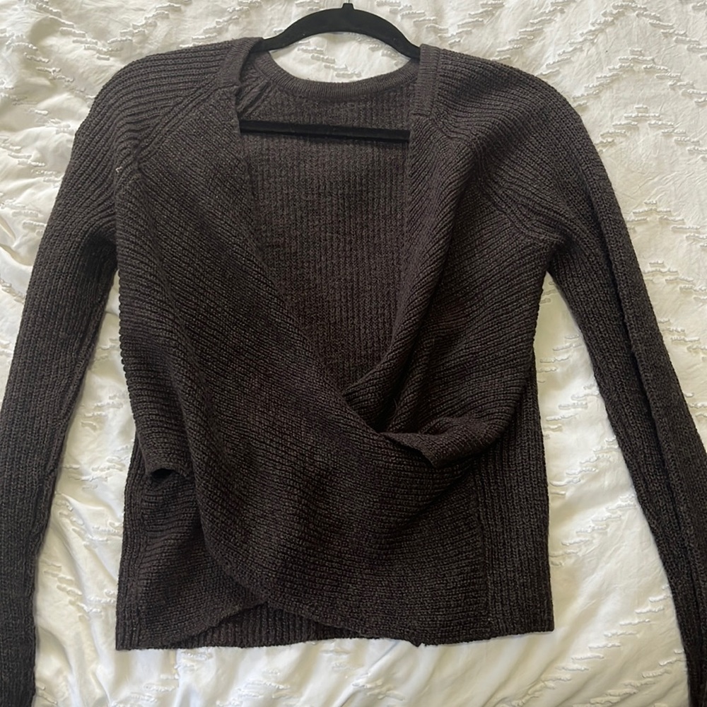 American eagle open back/front sweater